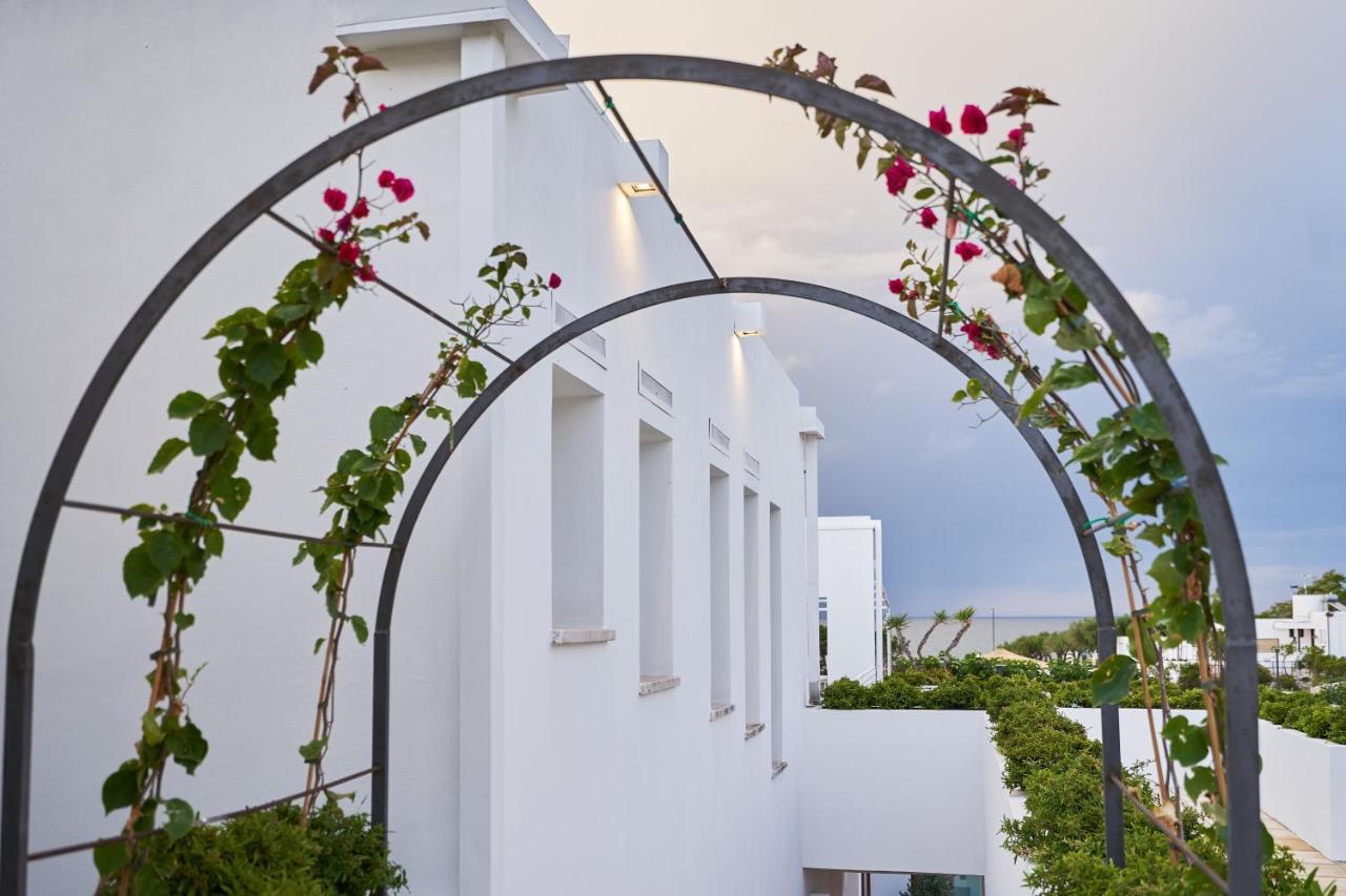 Grotta Palazzese Beach Hotel Polignano a Mare Exterior photo