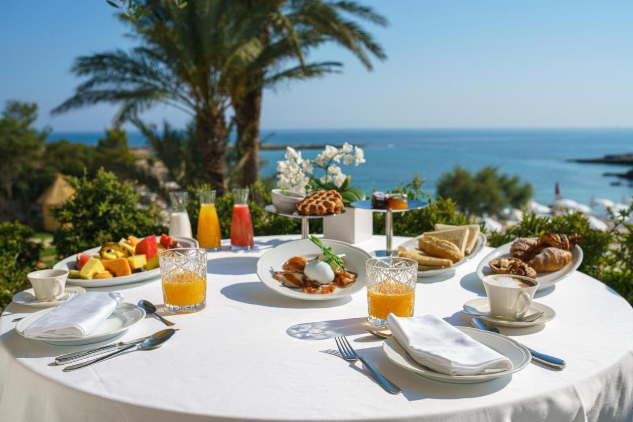Grotta Palazzese Beach Hotel Polignano a Mare Exterior photo