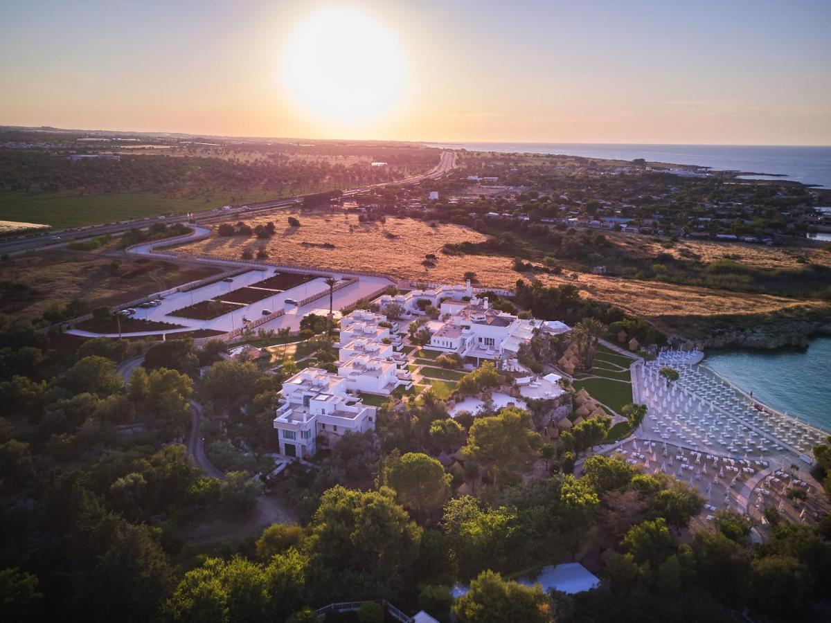 Grotta Palazzese Beach Hotel Polignano a Mare Exterior photo