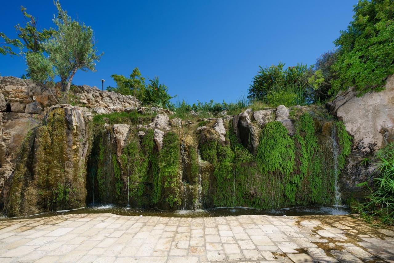 Grotta Palazzese Beach Hotel Polignano a Mare Exterior photo